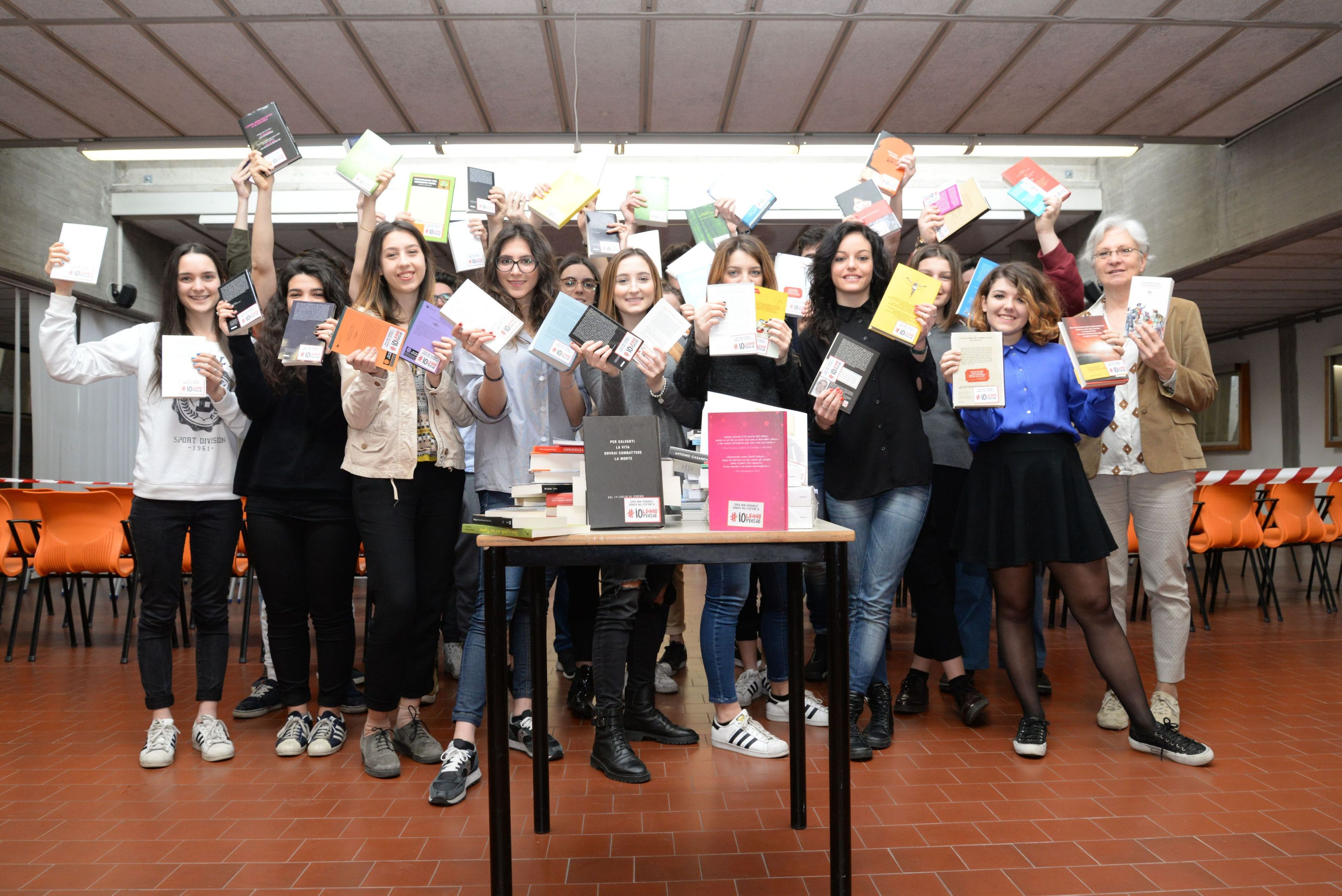 Foto BIBLIOTECA LICEO ARIOSTO
