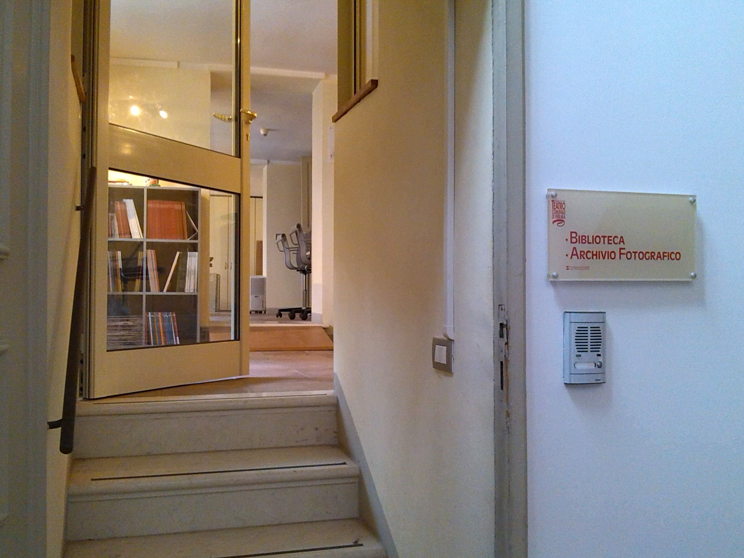Foto BIBLIOTECA TEATRO COMUNALE FERRARA