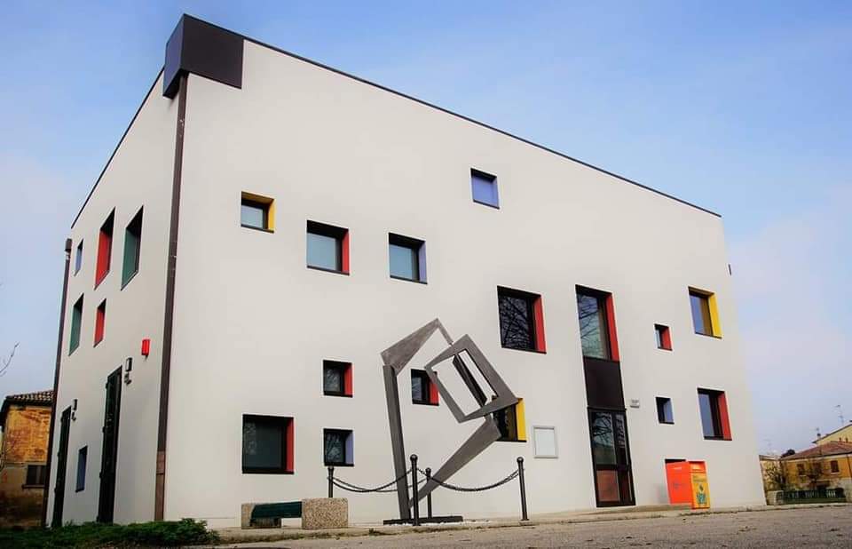 Foto BIBLIOTECA COMUNALE DI MIRABELLO
